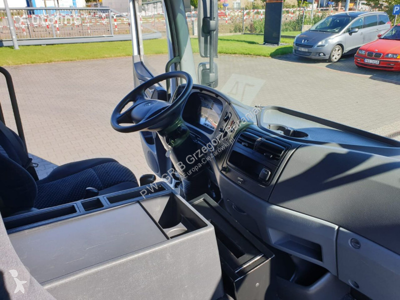 Kamion Mercedes 816 BOX+LIFT DEUSTCHER LKW