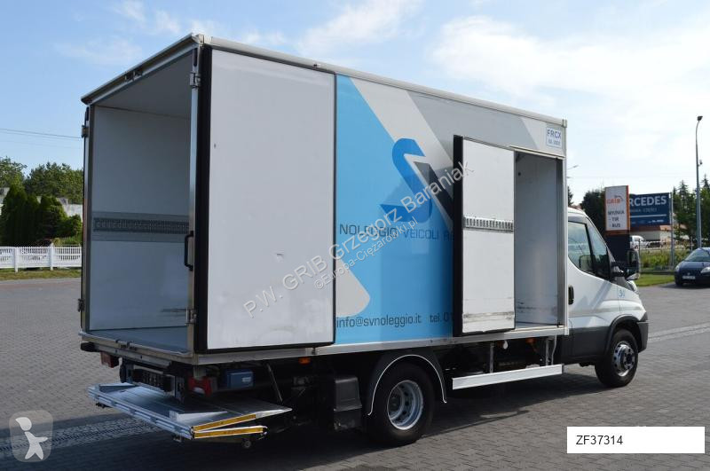 Autoutilitară Iveco DAILY 60C15