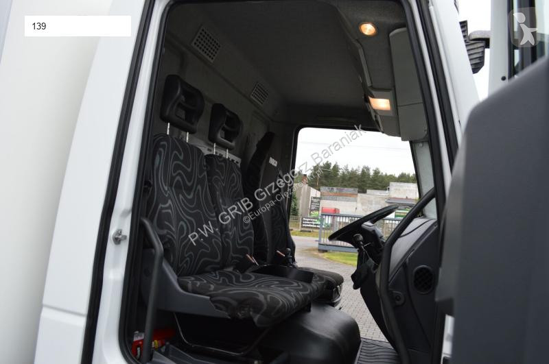 Kamion Iveco EUROCARGO 120EL18...