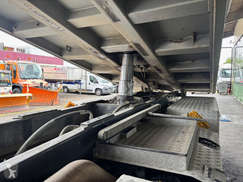 Kamion Mercedes arocs 3251