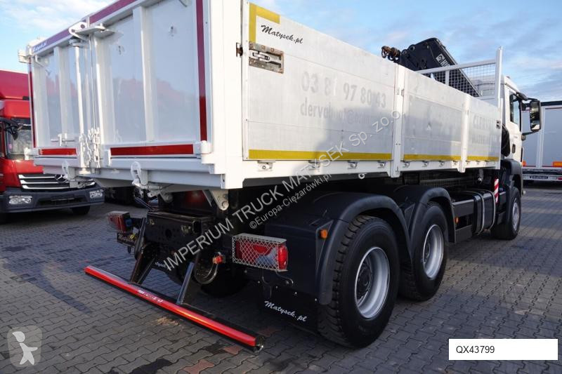 Camion MAN HIAB XS 122