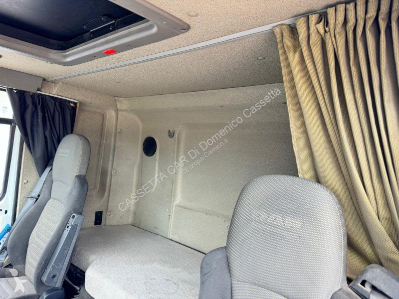 Camion DAF CF 85 CABINA BASSA E5 CASSONE...