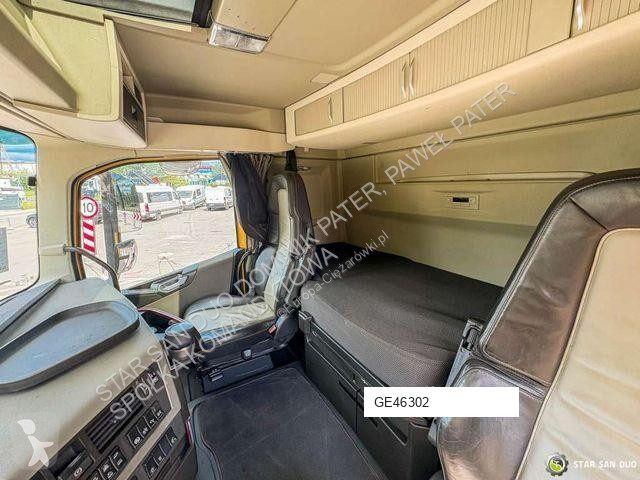 Camion Volvo 8x4 HMF 6020 Fly Jib Winch
