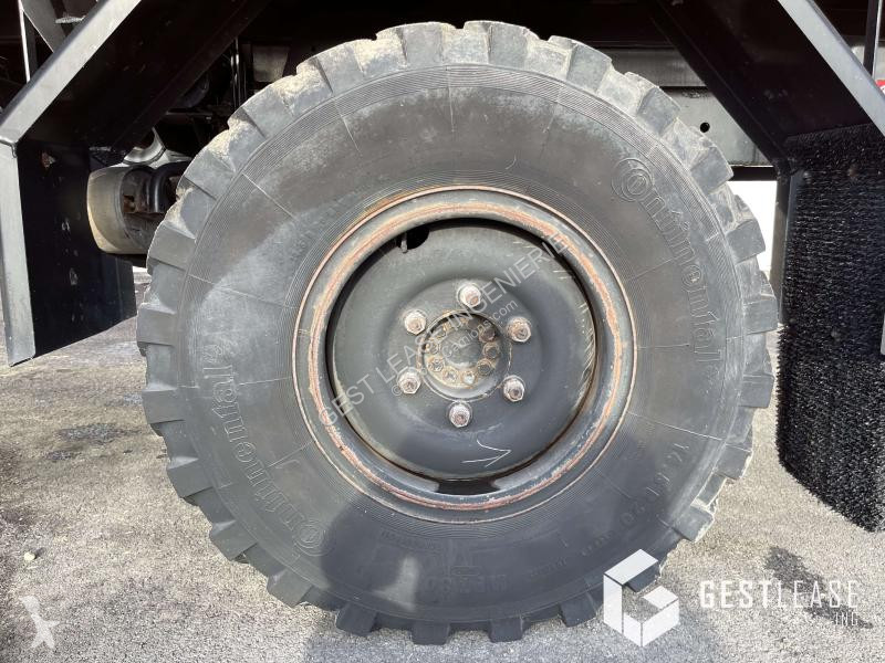 Camion Mercedes UNIMOG 1 L