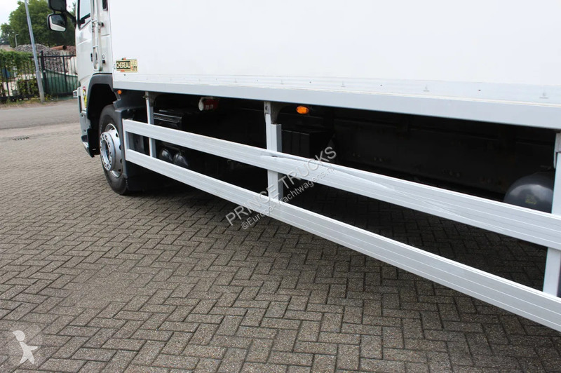 Kamion Volvo 330 * EURO5 * CARRIER SUPRA SILENT...