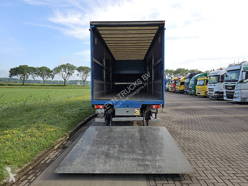 Camion Iveco 150E30 EUROCARGO Sleepcab,Edscha