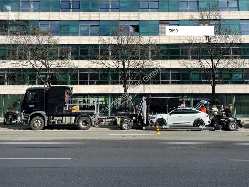 Kamion Mercedes Arcos 2143