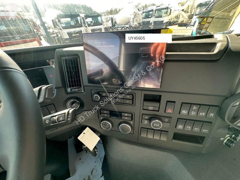 Kamion Volvo FMX 500 8x4