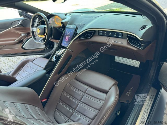 Véhicule utilitaire Ferrari Roma Coupe Schwarz