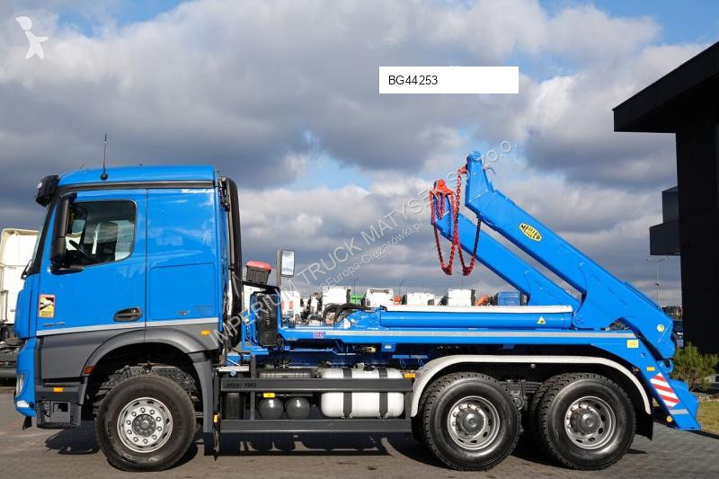 Camion Mercedes AROCS 2645