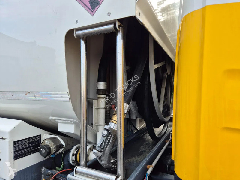 Camion Scania P270 FUEL / CARBURANT 00L - 4 COMP