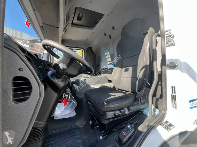 Kamion Mercedes 1521 Koffer Rolltor LBW...