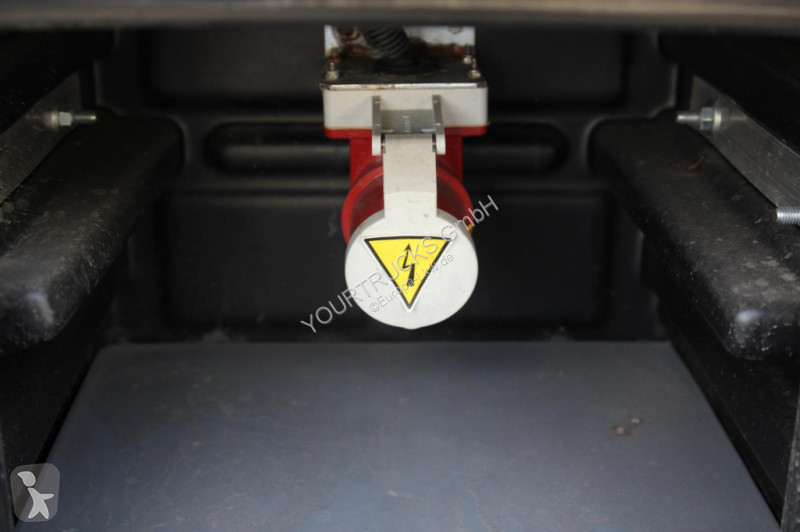Kamion Renault 220 E5 CS 850 Strom LBW Seiten...