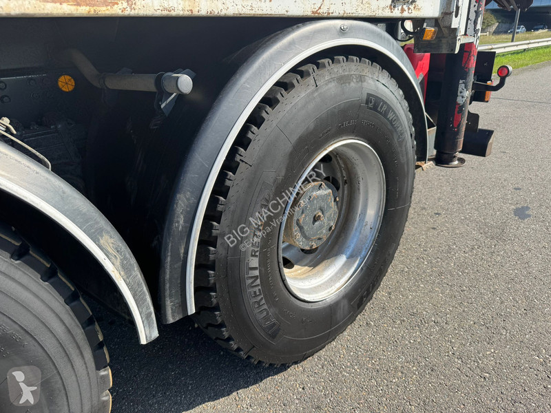 Kamion Iveco 330 6x4 with Palfinger PK 18500 crane