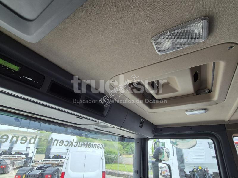 Kamion Scania ejes 6x2*4 320.26