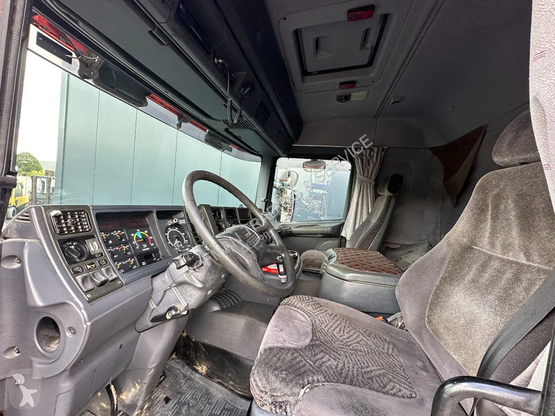 Kamion Scania 144-460 V8