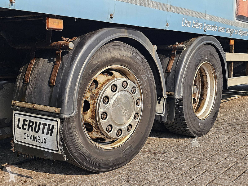 Camion Scania 360 2500 kg lift