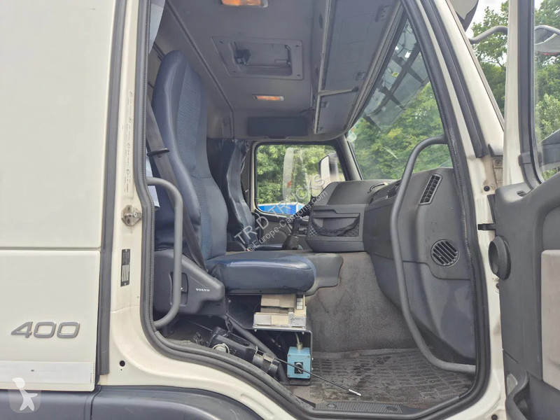 Camion Volvo 400 18000L FUEL/CARBURANT - 5 COMP...