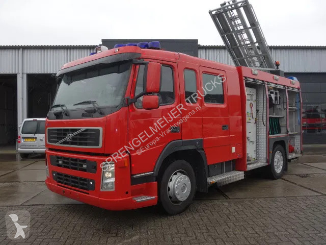 Camion Volvo 330 pk 2000 LITER WATER TANK...