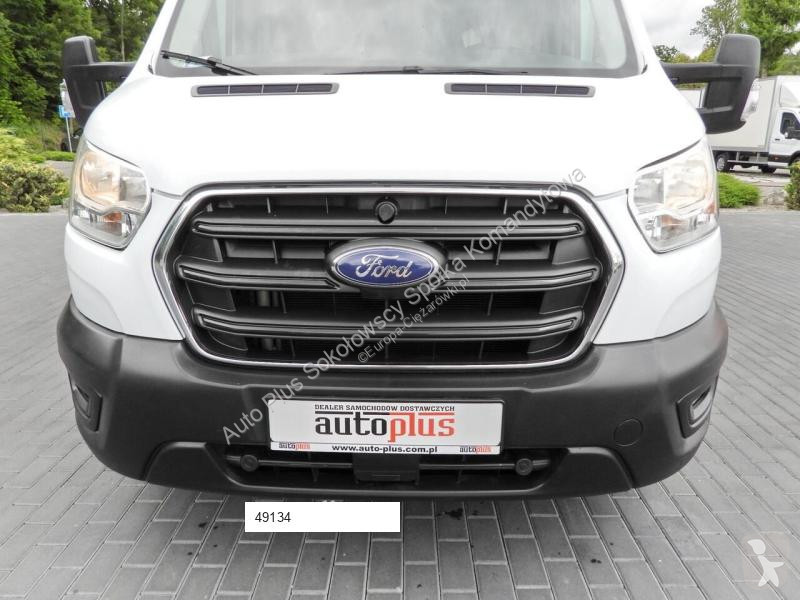 Véhicule utilitaire Ford TRANSIT  PLANDEKA 8...