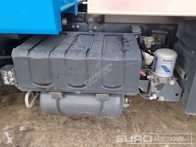 Camion Renault D210