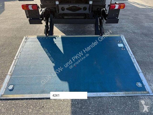 Camion Mercedes ATEGO L Koffer 6,1 m LBW BÄR...