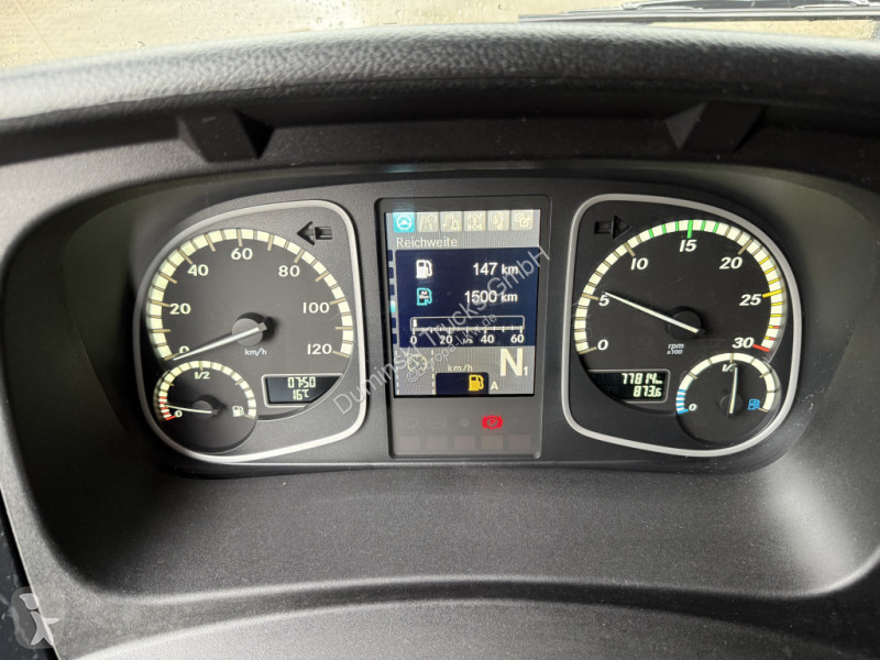 Kamion Mercedes 1227 Kran MKG 96