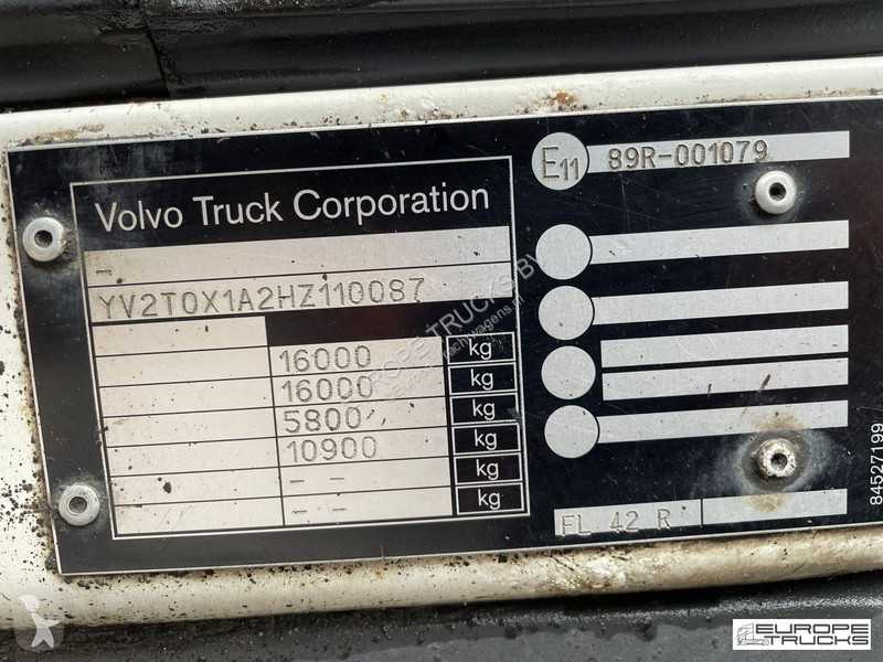 Kamion Volvo 250 Steel/Air - Automatic - Lift -...