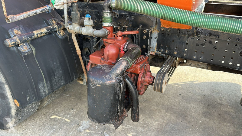 Kamion MAN (MANUAL PUMP / POMPE MANUELLE /...