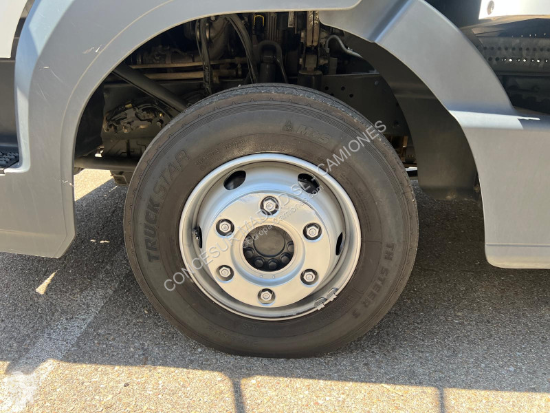 Kamion Mercedes  821 L