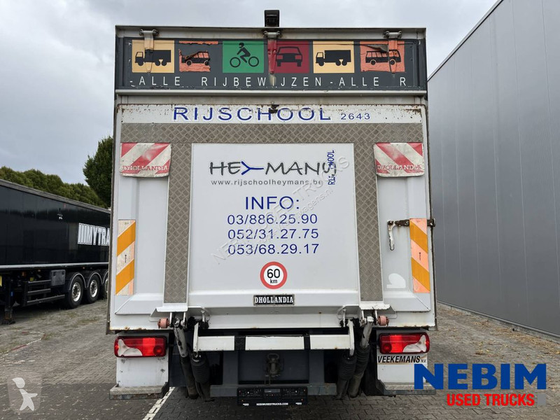 Camion Scania P270 - 343.8km - 3 front seats