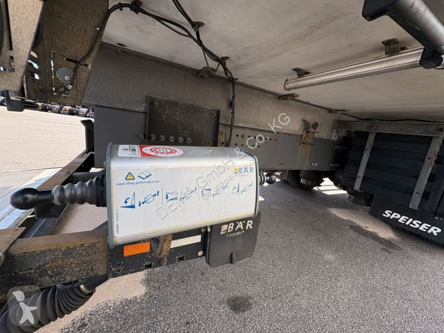 Kamion Renault...