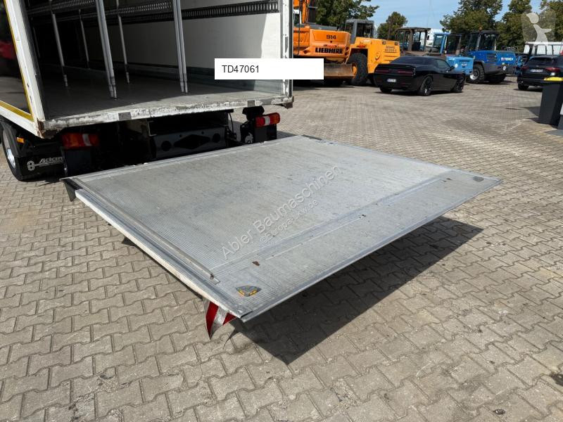 Camion Mercedes 818