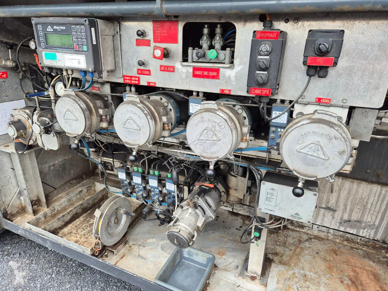 Camion Volvo 19500L FUEL / CARBURANT - 4 COMP
