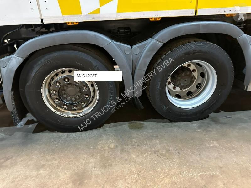 Lastbil Mercedes 16.000 L - 4 COMPARTIMENTS