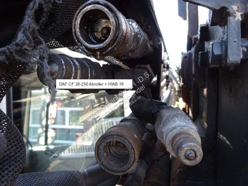 شاحنة DAF 28-250 CF Abroller + HIA B195-3 Kran