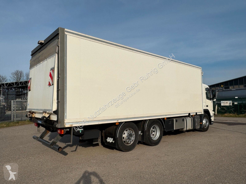 شاحنة Volvo 6X2 Kühlkoffer mit Carrier Diesel...