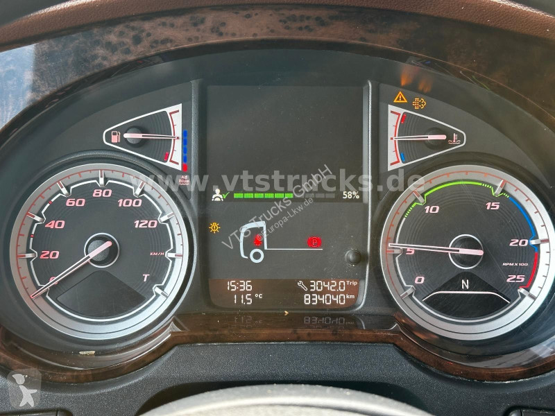 شاحنة DAF 530 4x2 Finkl 2.Stock Viehaufbau