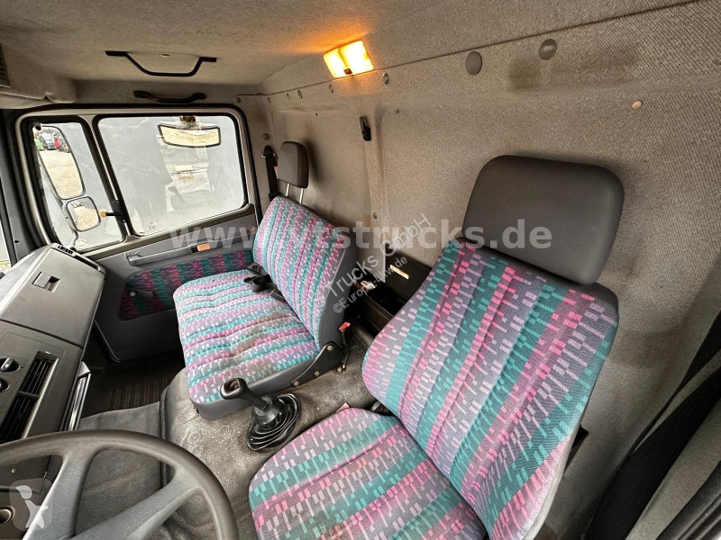 شاحنة Mercedes 4x2 4Pferdetransporter
