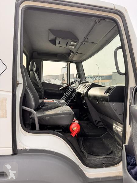 شاحنة Nissan 165