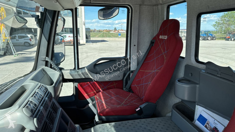 Vrachtwagen Iveco 410