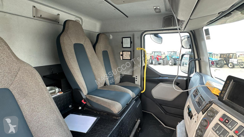 شاحنة Volvo FE 250 4X2
