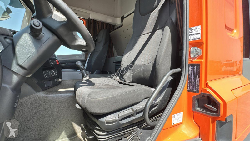 شاحنة DAF CF 410 4X2