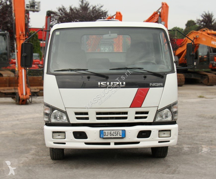Грузовик Isuzu NQR175.75