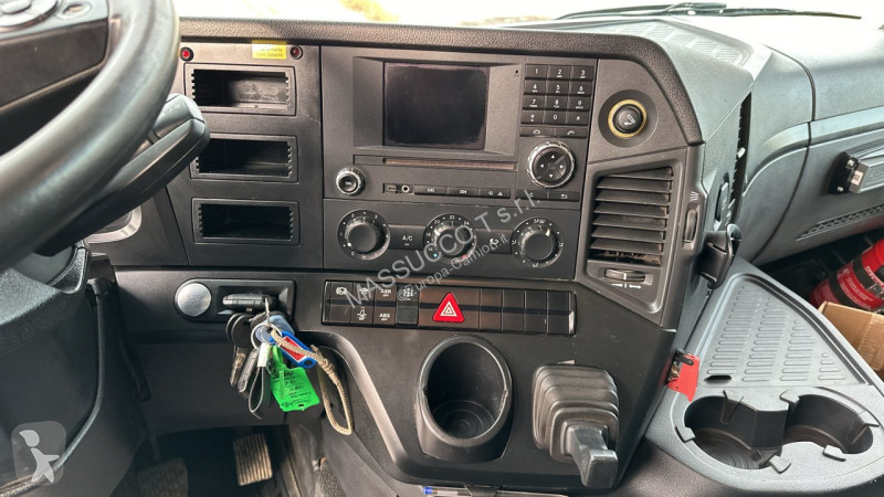 شاحنة Mercedes 4145  8x4