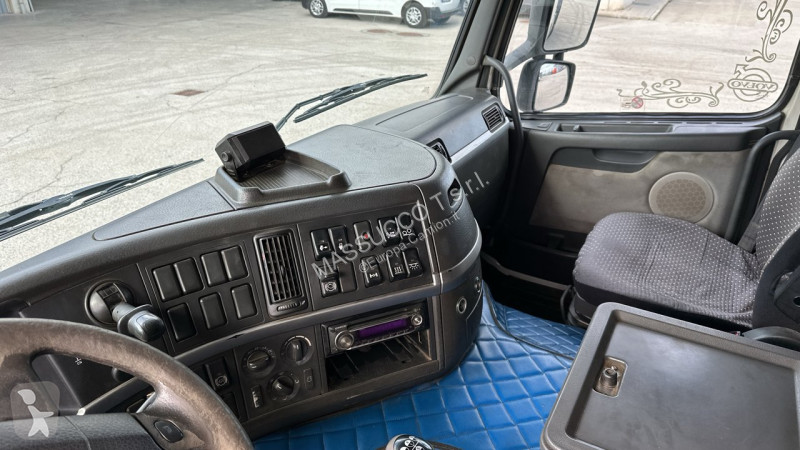 شاحنة Volvo FM 9 4x2