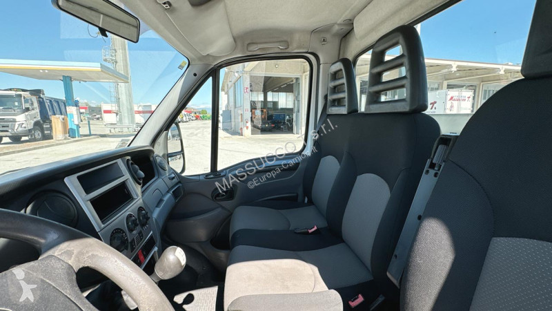 Camion Iveco DAILY 35C13 4X2