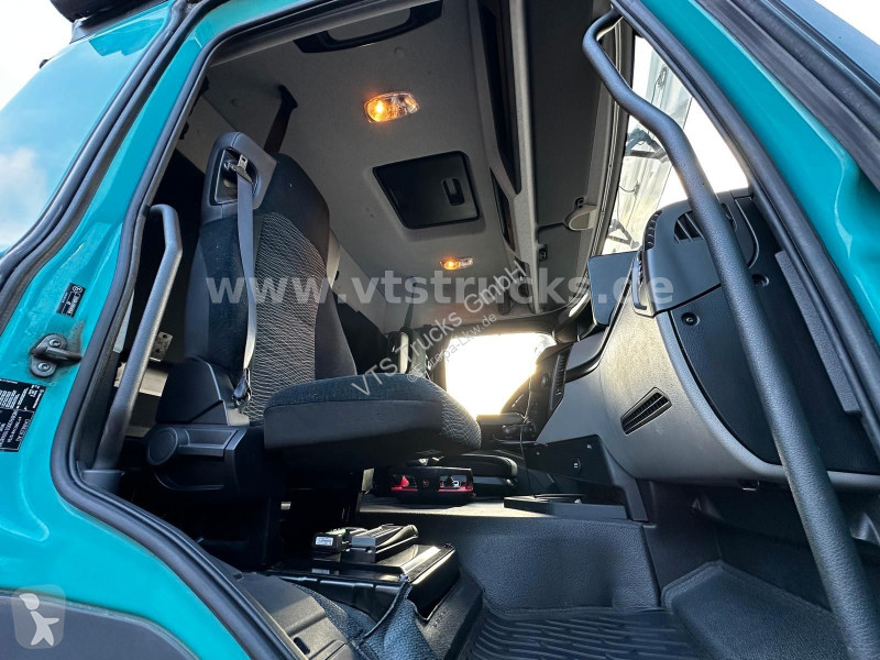 شاحنة Mercedes 1833 L 4x2...