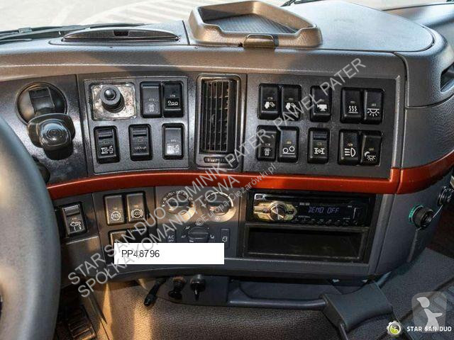 شاحنة Volvo 477