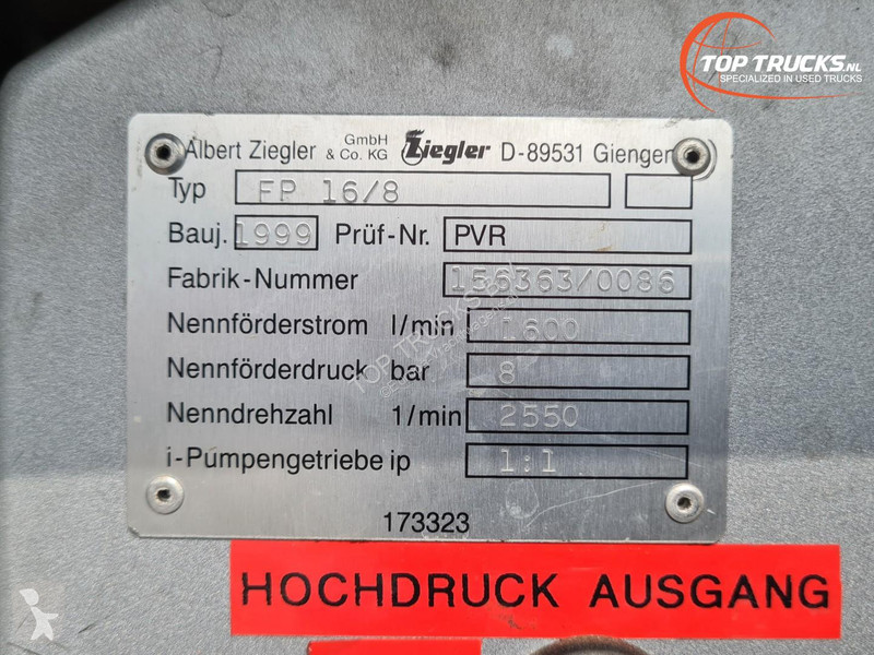 شاحنة Mercedes AF 4x4 - 1.800 ltr - 600 ltr...
